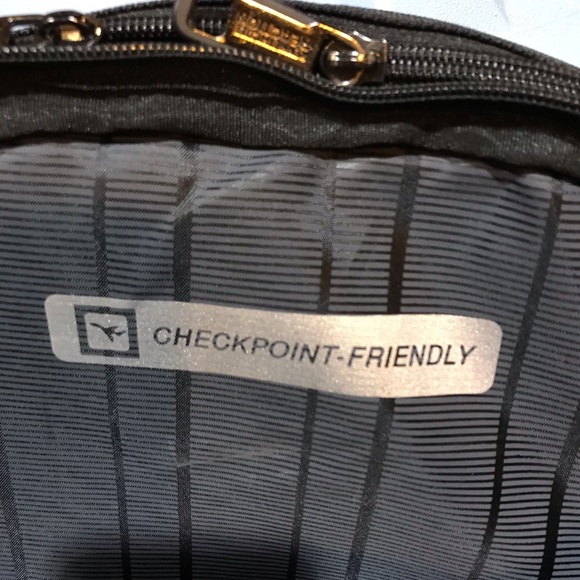 Kenneth Cole backpack/computer bag. Excel cond - Picture 2 of 5